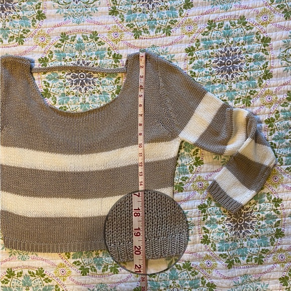 Women’s Sweater with low back size M - Picture 6 of 9